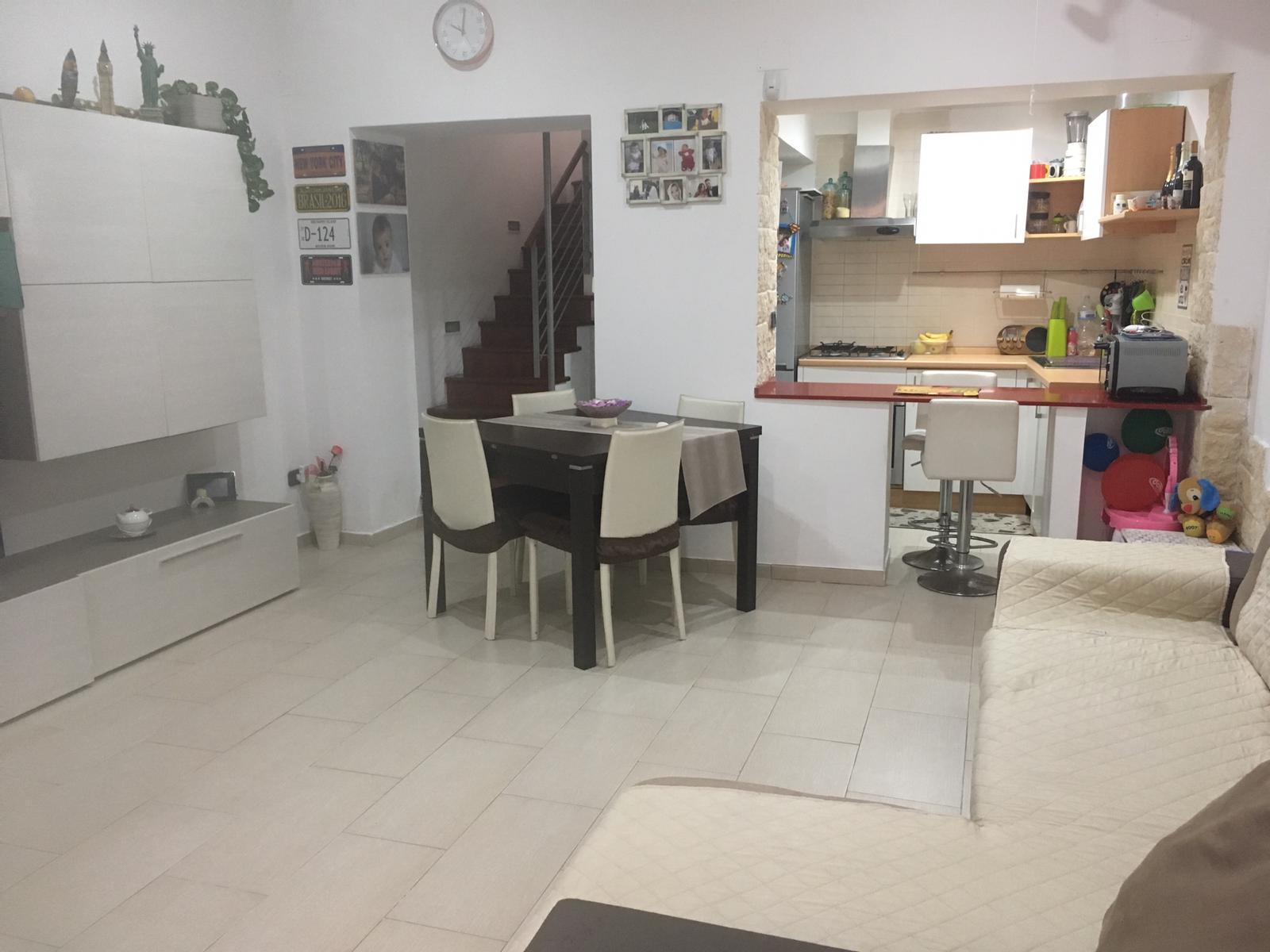 MZ  ven 301   Vendesi Appartamento su due piani/NEW ENTRY, good price, small apt. in Br Town