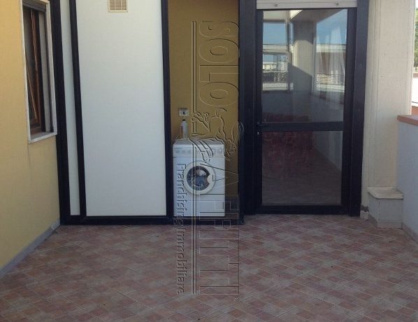 2594563_598_800