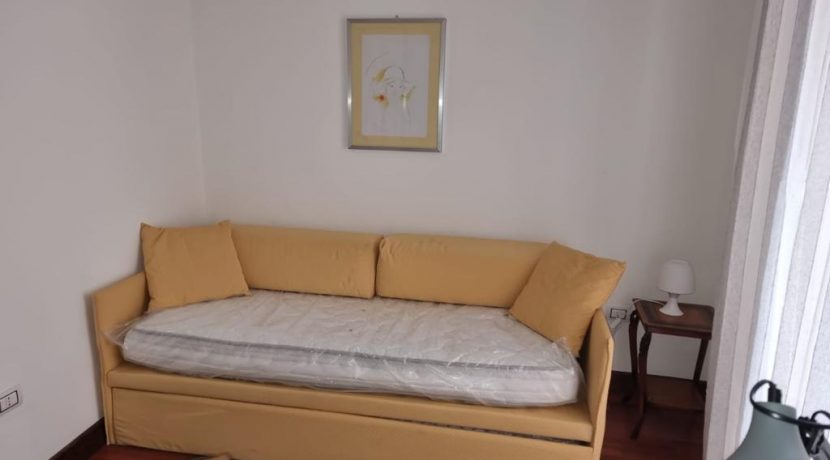 d457c130-21c9-48f7-9671-807c0aff3909