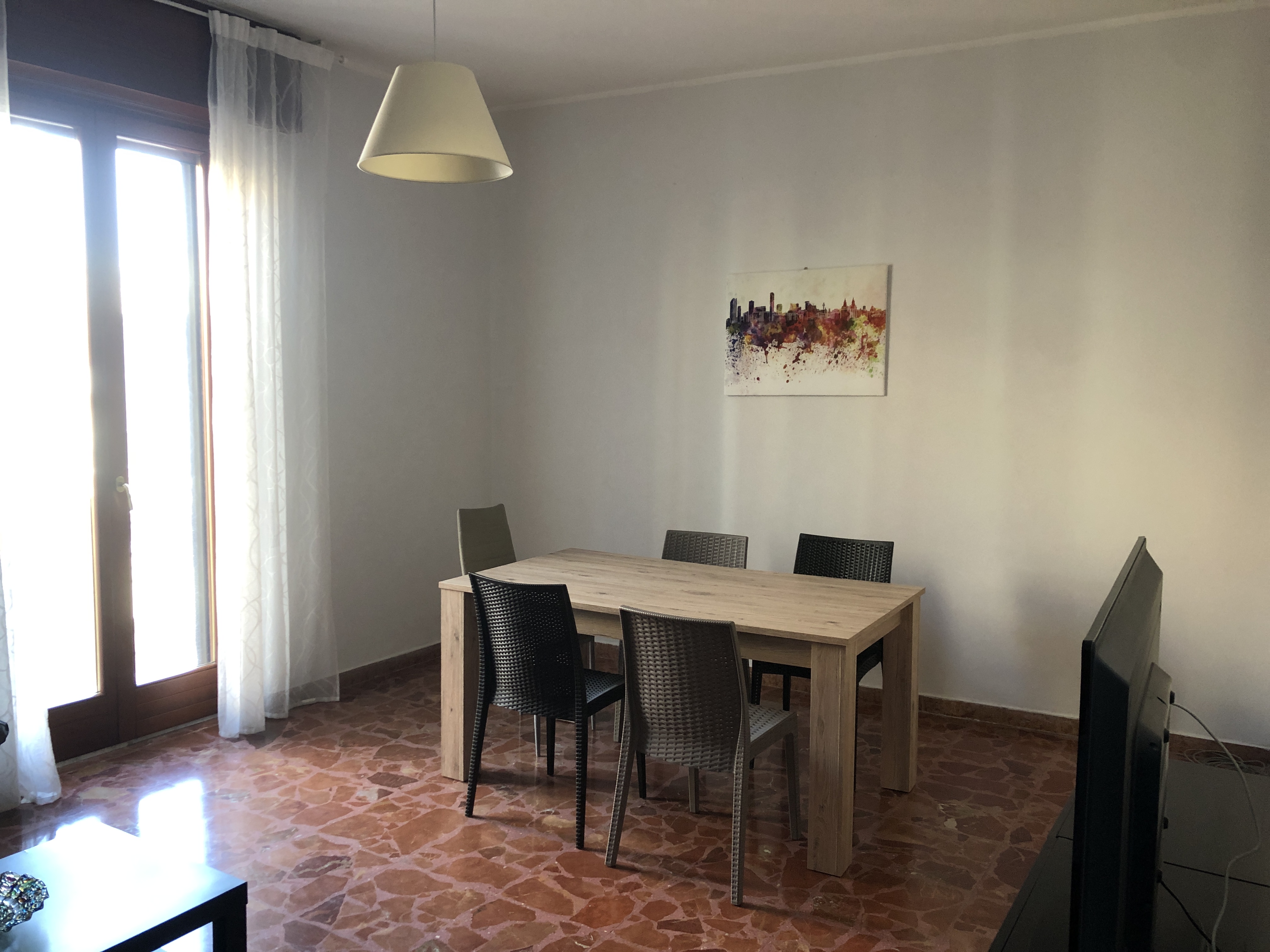 aam 837 …3 Bedroom Home Brindisi Centre/3 Camere da letto, Brindisi Centro Fittasi