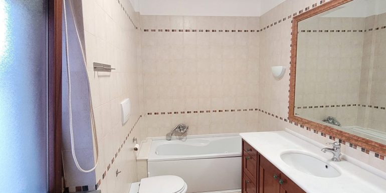 0af71c1c-f8e4-4081-a9ba-bb1676257e2d