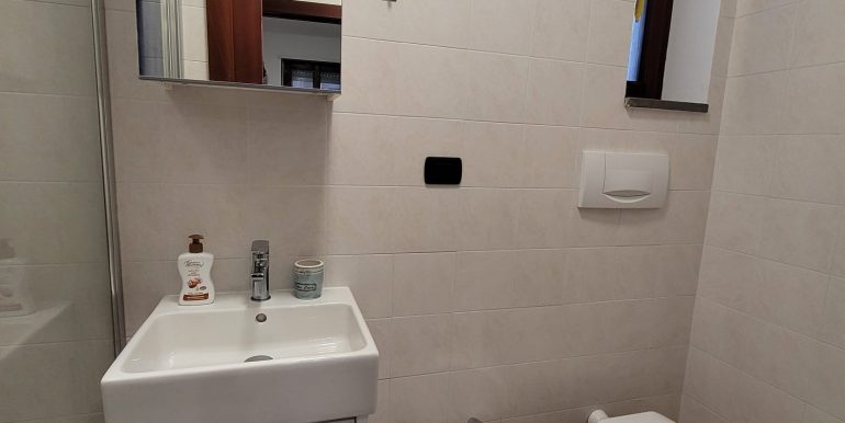 ccc71926-4c79-40fa-8f8b-bfad0c96f44f